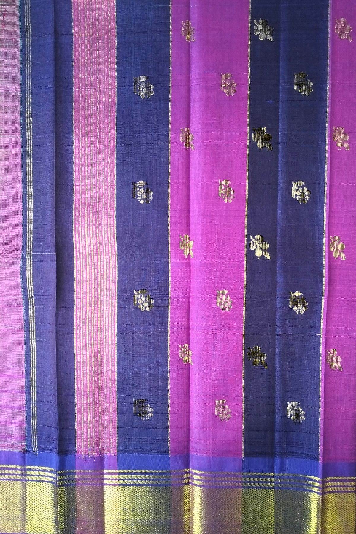 Dark magenta Pallu thirubuvanam pattu saree