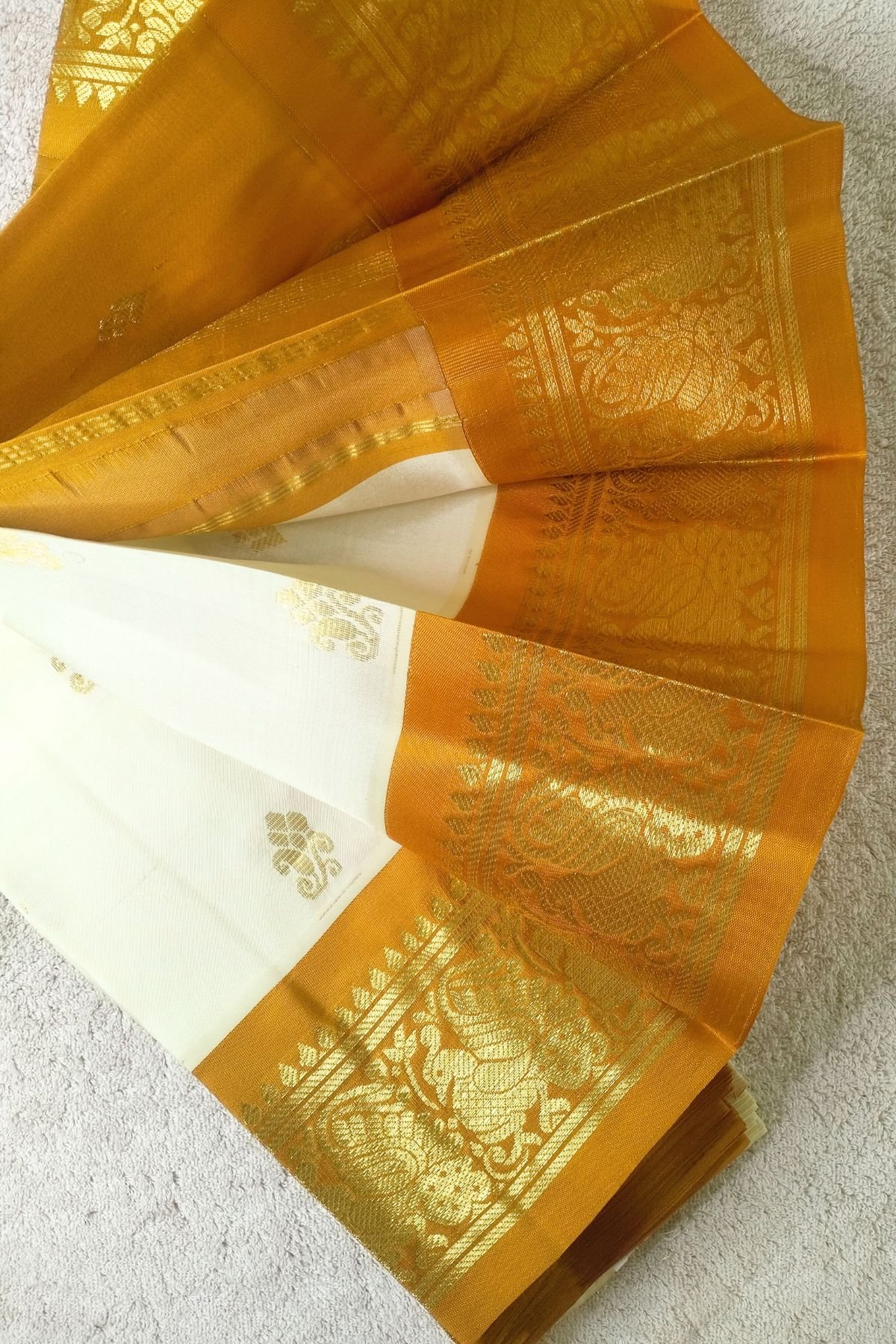 Off white Pure silk handloom saree