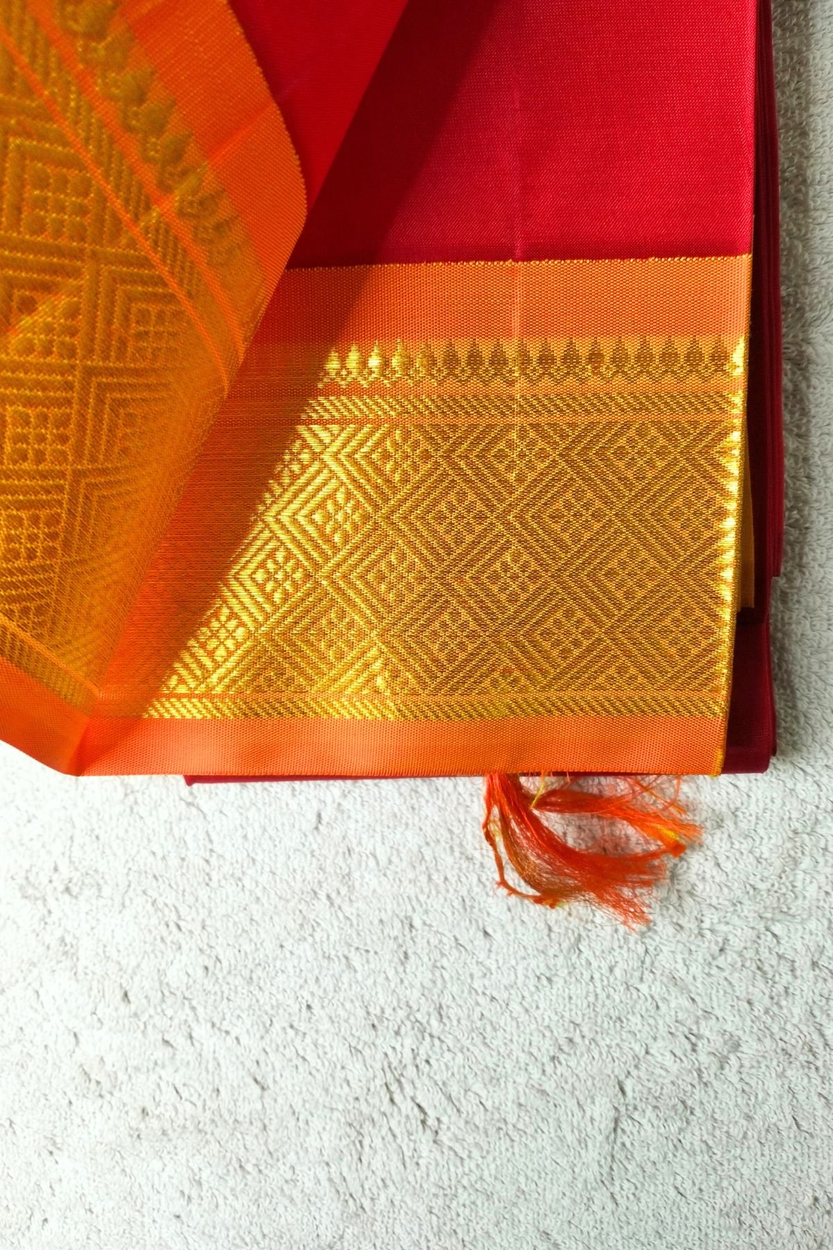 Orange Border Thirubuvanam Handloom Silk Saree