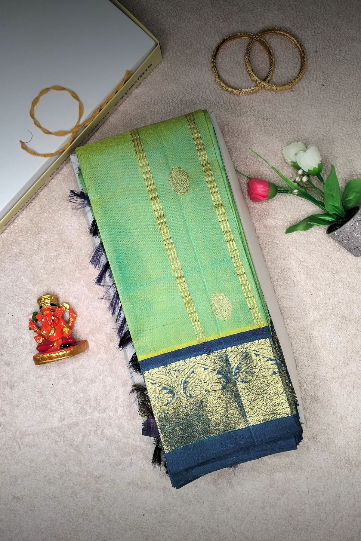 Parrot Green Handloom Pure Silk Saree​