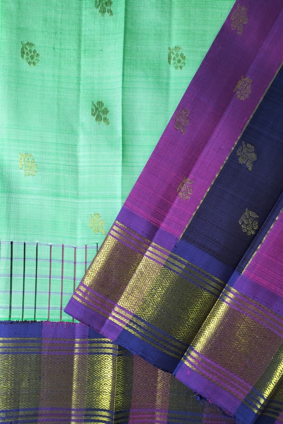 Pastel Mint Green With Magenta Border Thirubuvanam Handloom Silk Saree