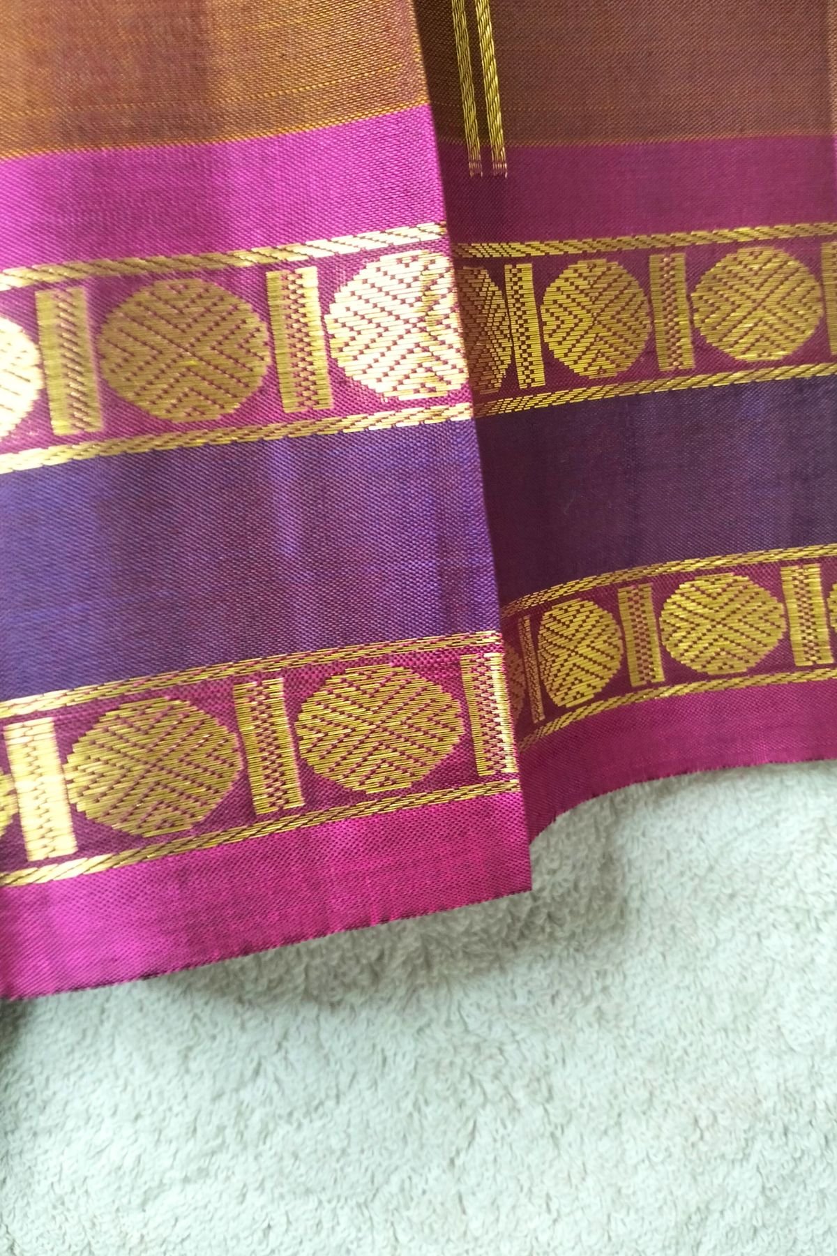 Retta petta border with Chakra Motif Silk Saree