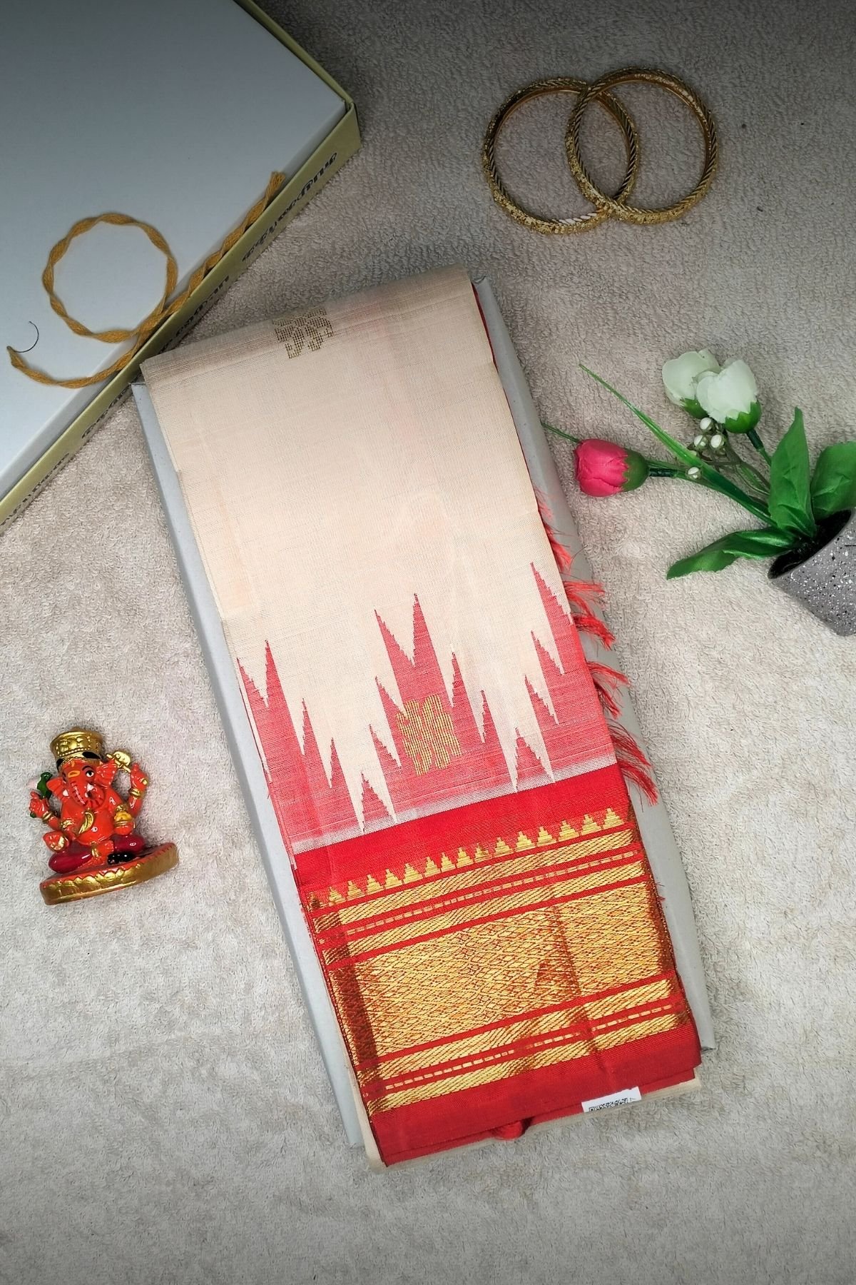 Off white with red thazhambu border thirubuvanam handloom silk saree